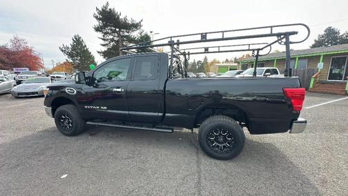 2017 Nissan Titan XD SV