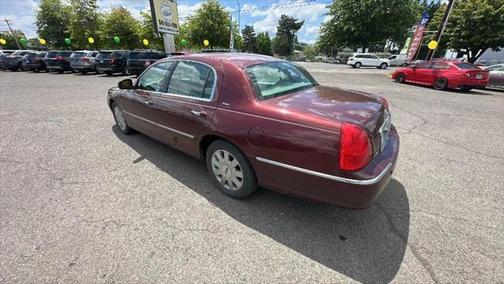 2004 Lincoln Town Car Ultimate