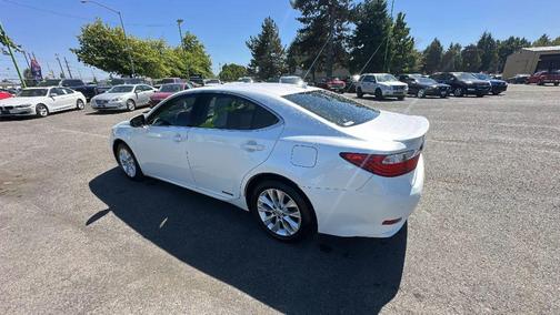 2014 Lexus ES 300h Base