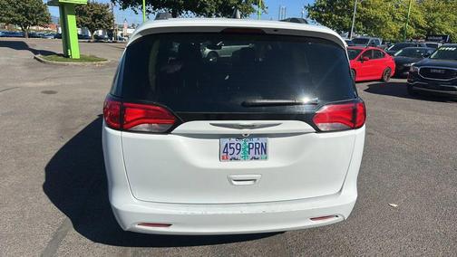 2021 Chrysler Voyager LXI