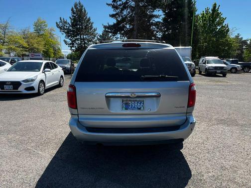 Blue 2006 Chrysler Town & Country Touring