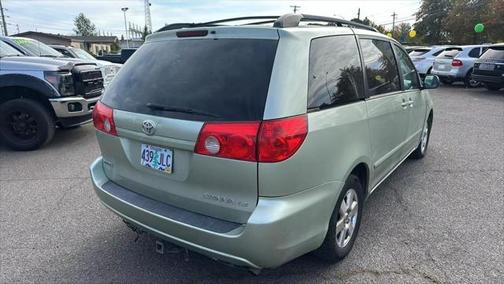 2010 Toyota Sienna LE
