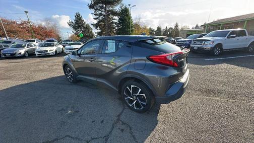 2018 Toyota C-HR XLE Sport Utility 4D