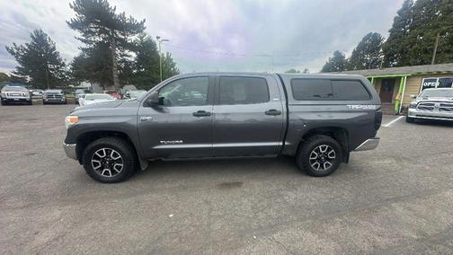 2017 Toyota Tundra SR5