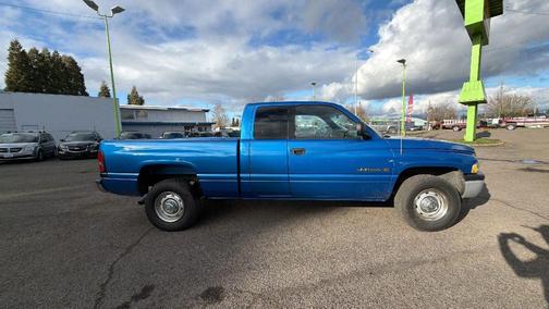 2001 Dodge Ram 2500 Base