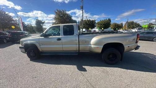 2004 Chevrolet Silverado 3500 LS