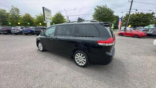 2013 Toyota Sienna XLE