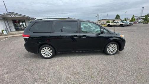 2013 Toyota Sienna XLE