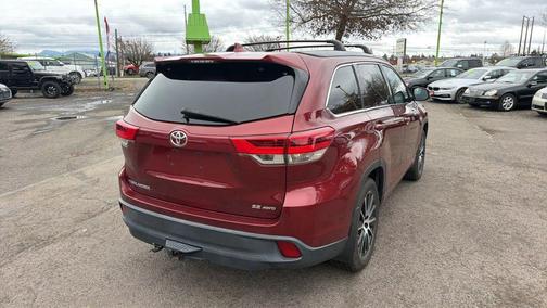 2017 Toyota Highlander SE