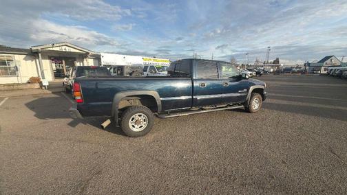 2005 GMC Sierra 2500 SLE H/D Crew Cab
