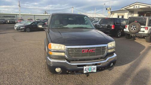 2005 GMC Sierra 2500 SLE H/D Crew Cab