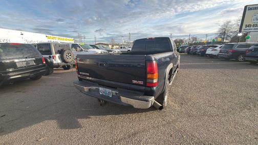 2005 GMC Sierra 2500 SLE H/D Crew Cab
