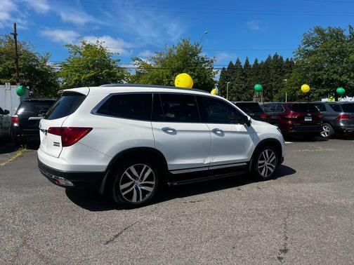 White Diamond Pearl 2016 Honda Pilot Touring