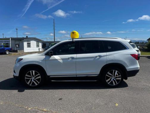 White Diamond Pearl 2016 Honda Pilot Touring