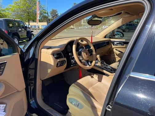 2015 Porsche Macan S