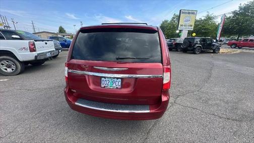 2014 Chrysler Town & Country Touring