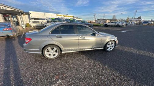 2011 Mercedes-Benz C-Class Luxury