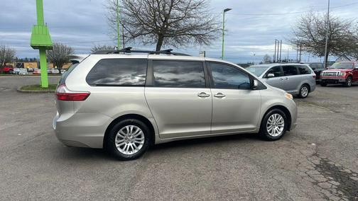 2015 Toyota Sienna XLE Premium