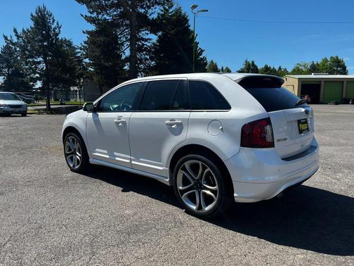 White Platinum Metallic Tri-Coat 2014 Ford Edge Sport