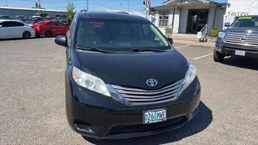 2015 Toyota Sienna XLE