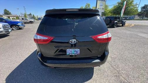 2015 Toyota Sienna XLE