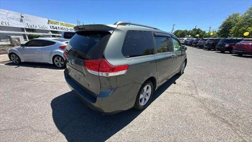 2012 Toyota Sienna LE