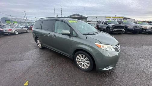 2011 Toyota Sienna LE