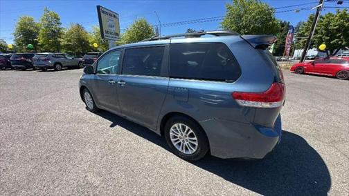 2014 Toyota Sienna XLE