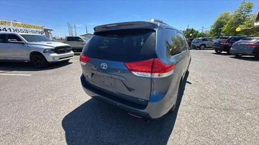 2014 Toyota Sienna XLE