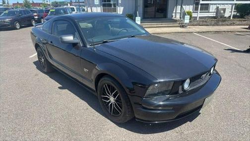 2005 Ford Mustang GT Premium