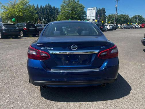 Deep Blue Pearl 2017 Nissan Altima 2.5 SR