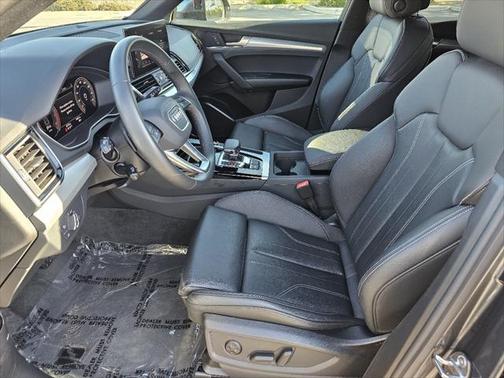 2024 Audi Q5 Premium 45 TFSI S line quattro