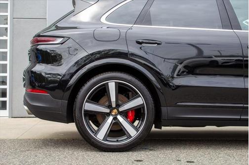 2024 Porsche Cayenne S