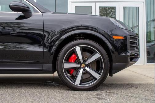 2024 Porsche Cayenne S