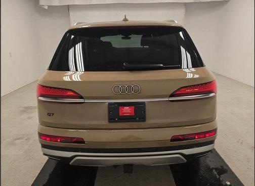 2025 Audi Q7 55 Premium Plus
