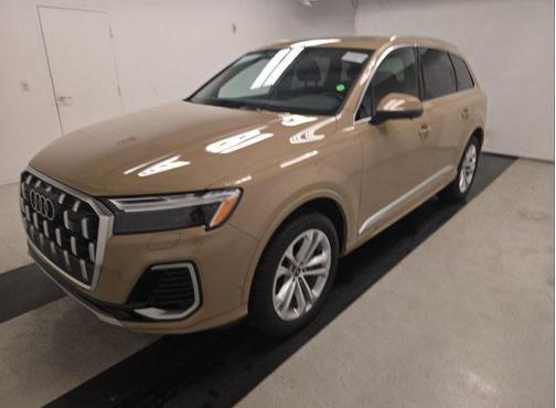 2025 Audi Q7 55 Premium Plus