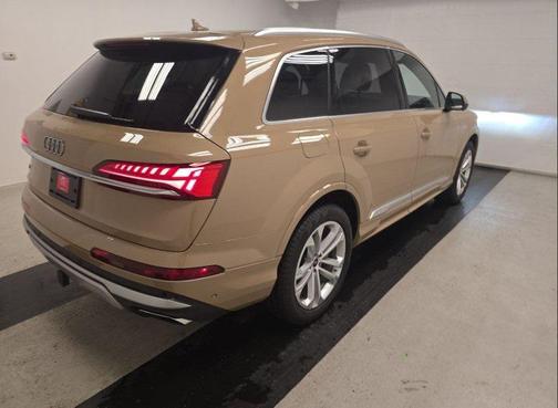 2025 Audi Q7 55 Premium Plus