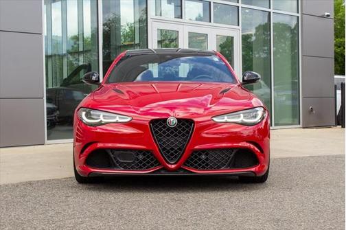 2024 Alfa Romeo Giulia Quadrifoglio