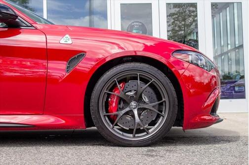 2024 Alfa Romeo Giulia Quadrifoglio