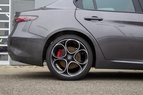 2025 Alfa Romeo Giulia AWD