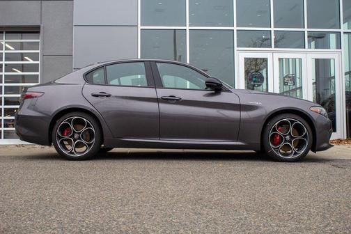 2025 Alfa Romeo Giulia AWD