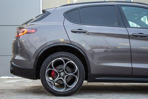 2025 Alfa Romeo Stelvio Sprint AWD