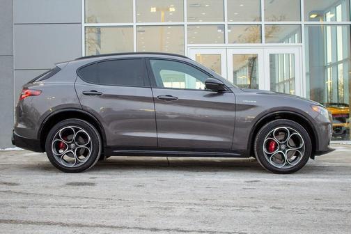 2025 Alfa Romeo Stelvio Sprint AWD