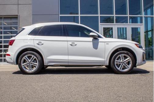 2024 Audi Q5 e 55 S line Premium Plus