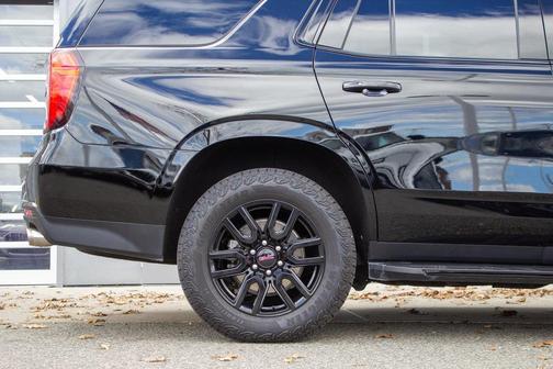 2023 GMC Yukon 4WD AT4