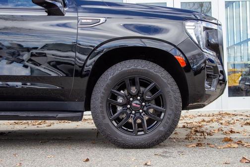 2023 GMC Yukon 4WD AT4