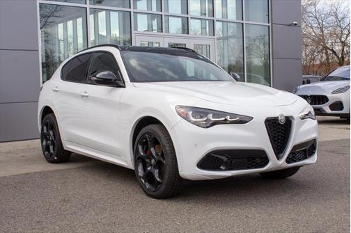 2025 Alfa Romeo Stelvio Ti