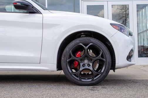 Milano White 2025 Alfa Romeo Stelvio Ti