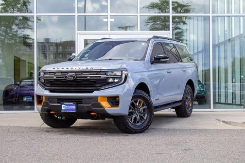 Glacier Gray Metallic TriCoat 2025 Ford Expedition Tremor