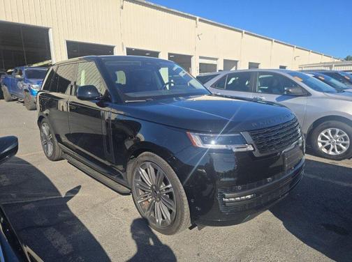 2023 Land Rover Range Rover P530 SE